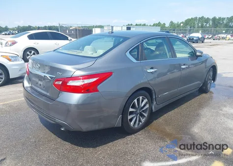 2017 Nissan Altima 2.5 Sv z USA, uszkodzony, nr VIN 1N4AL3AP3HC124983